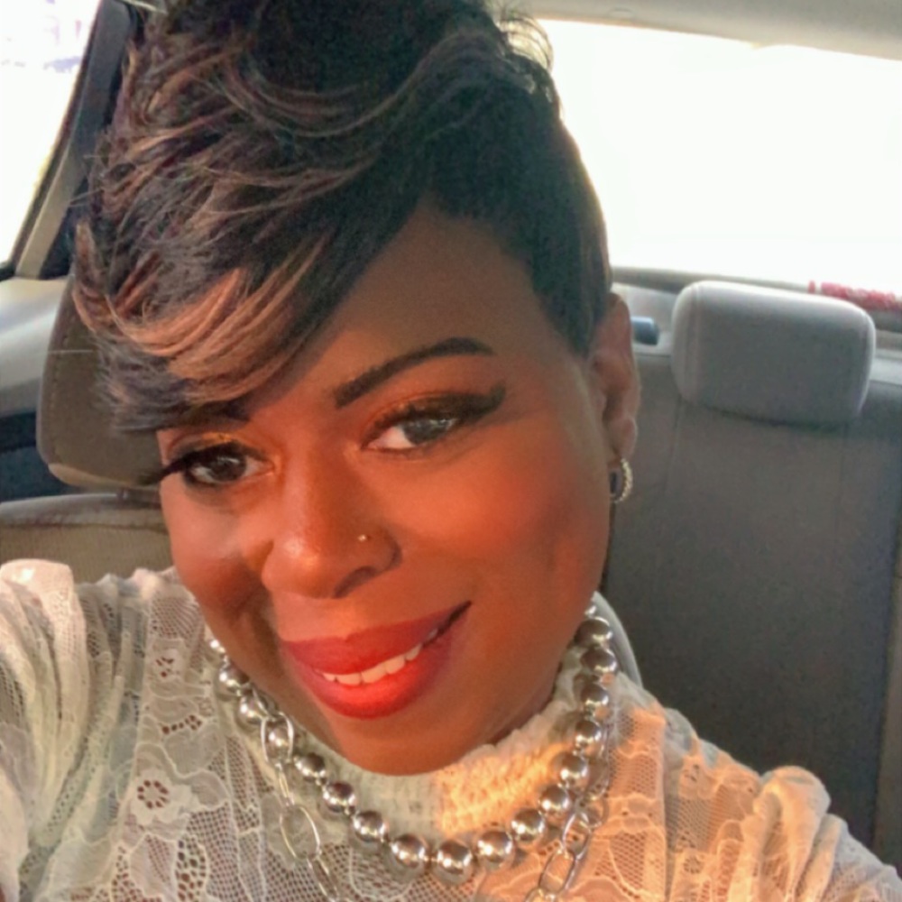 Meet your Posher, Cherika